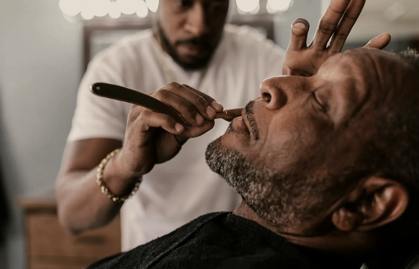 Rasage traditionnel au coupe-chou